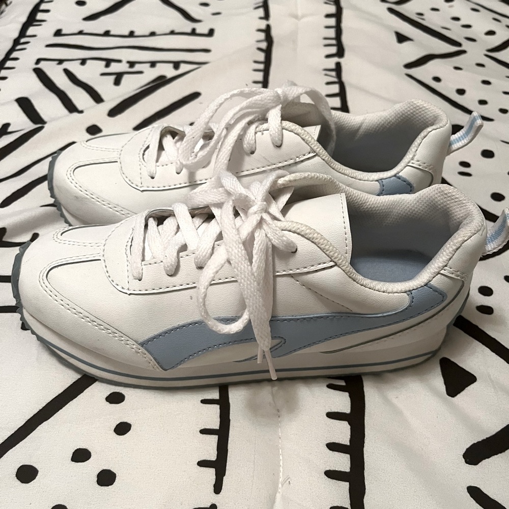 FASHION BUG SHOES - WOMEN’S US SIZE 7